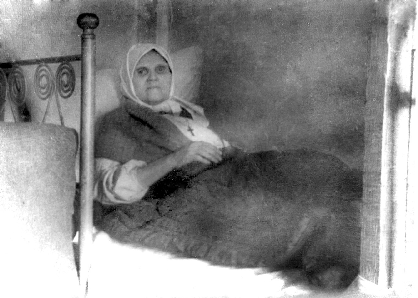 Казачья девица Матрена Саталкина в поселке Новый мир. Фото предоставлено Зинаидой Дмитриевной Саталкиной.
